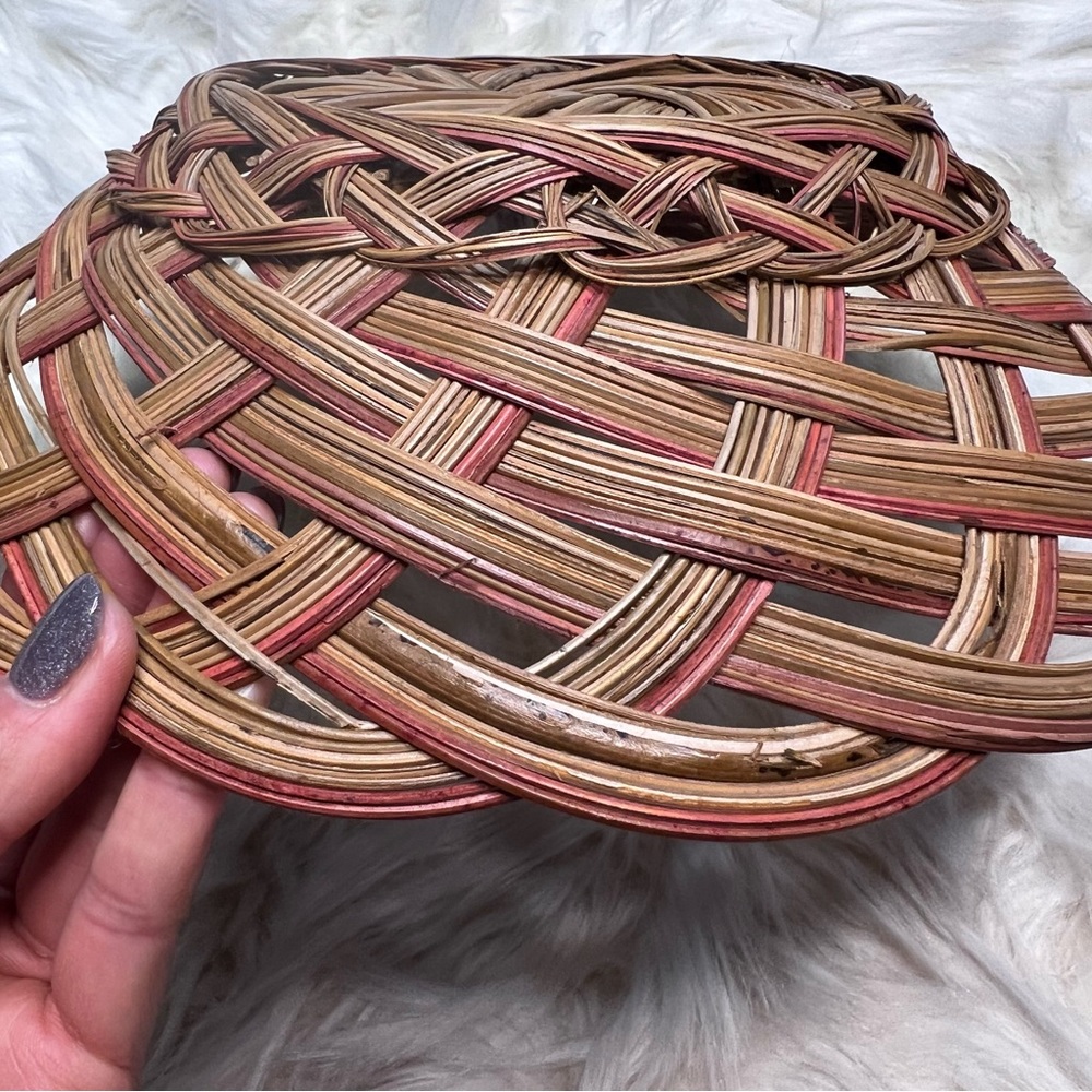 Pair of Vintage Wicker Baskets - Picture 6 of 16